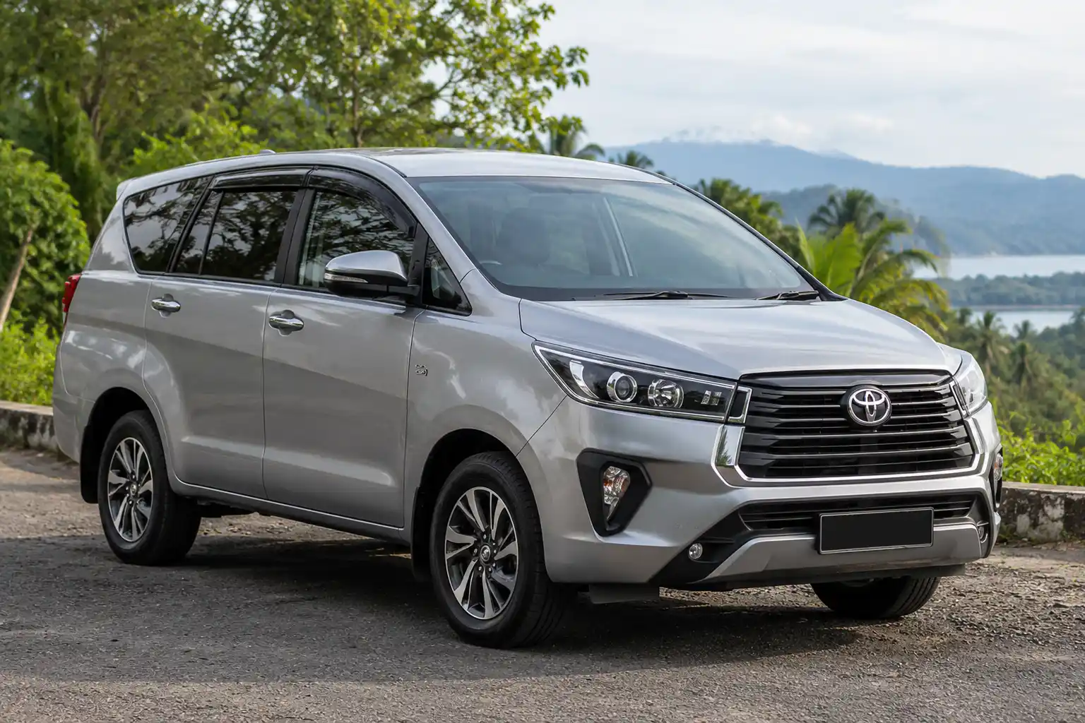 Toyota Innova Reborn voor privévervoer
